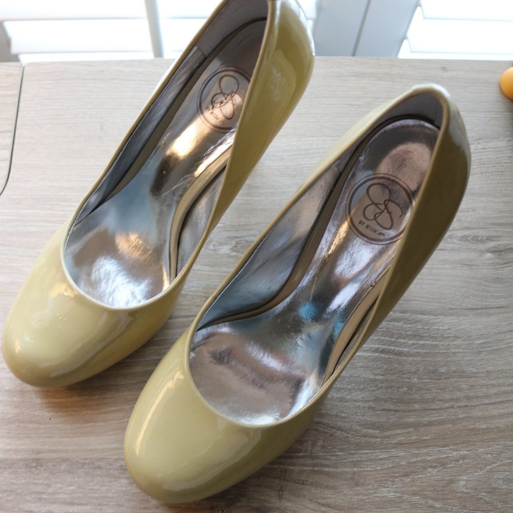 Jessica Simpson Pumps
